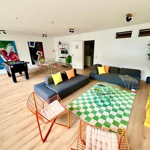 Apartment Hippes Im Herzen Koelns, Cologne
