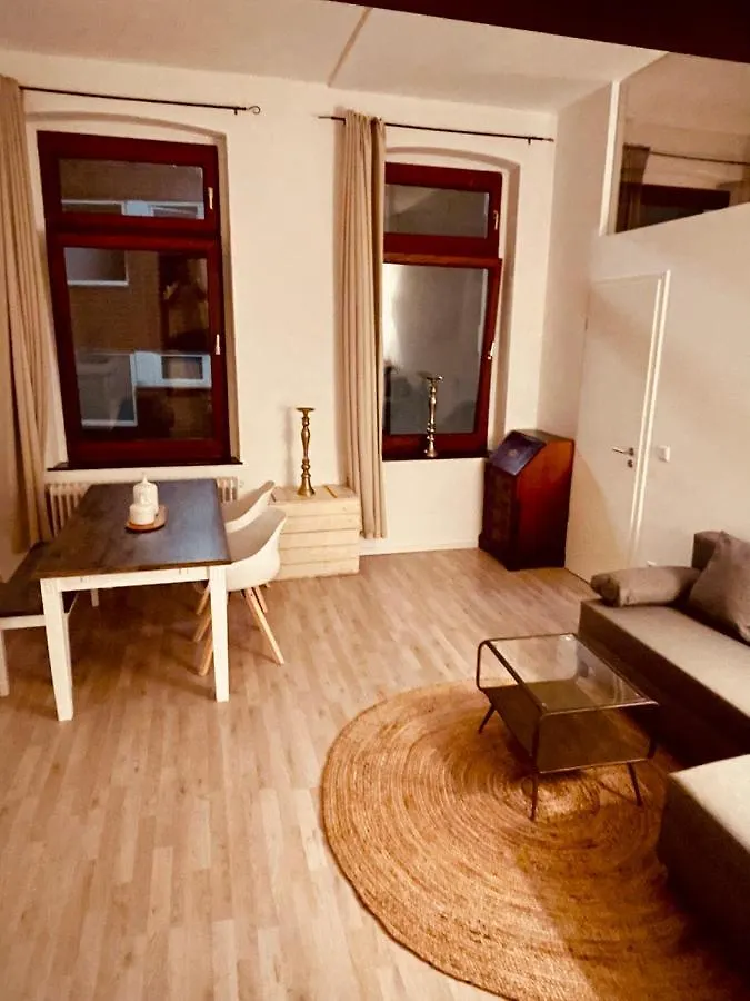 Apartment Retro Appartement Im Herzen Von Koeln Deutz