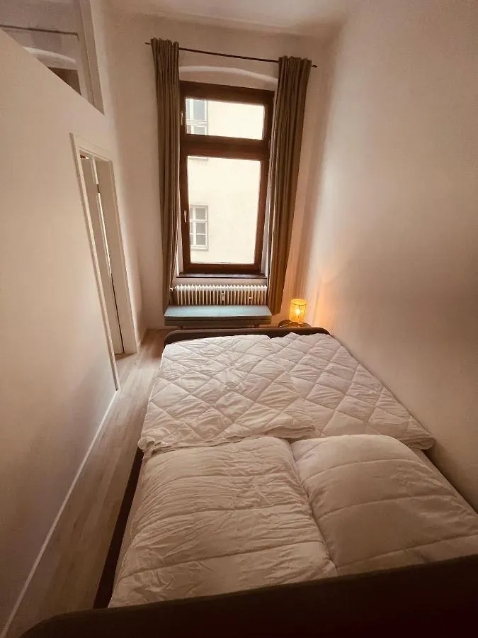 Retro Appartement Im Herzen Von Koeln Deutz Apartment Cologne